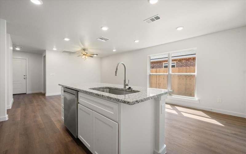 1615 N Clinton Avenue, Lubbock, TX 79416, 3 Bedrooms Bedrooms, ,2 BathroomsBathrooms,Residential,For Sale,1615 N Clinton Avenue,0,202560486