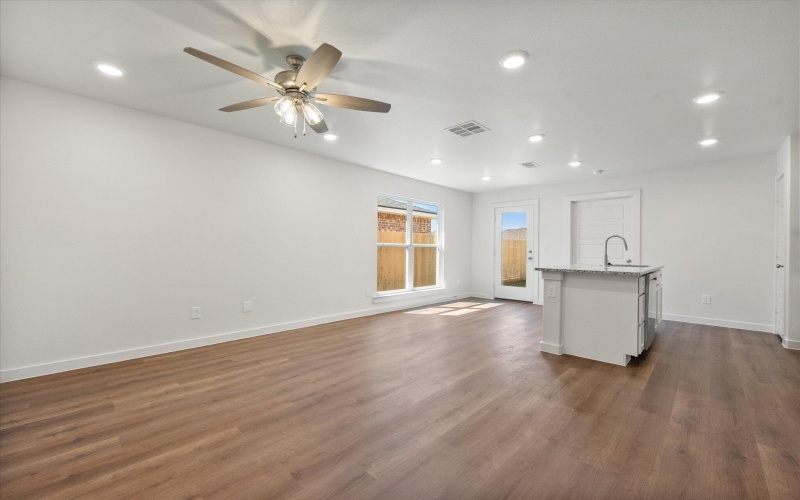 1615 N Clinton Avenue, Lubbock, TX 79416, 3 Bedrooms Bedrooms, ,2 BathroomsBathrooms,Residential,For Sale,1615 N Clinton Avenue,0,202560486