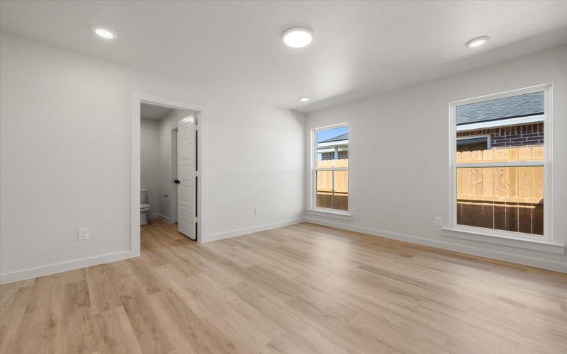 1613 N Clinton Avenue, Lubbock, TX 79416, 3 Habitaciones Habitaciones , ,2 BañosBaños,Residential,En Venta,1613 N Clinton Avenue,0,202560490