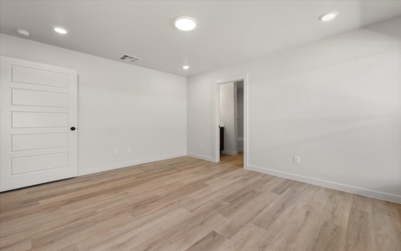 1613 N Clinton Avenue, Lubbock, TX 79416, 3 Habitaciones Habitaciones , ,2 BañosBaños,Residential,En Venta,1613 N Clinton Avenue,0,202560490