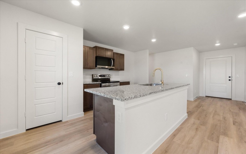 1613 N Clinton Avenue, Lubbock, TX 79416, 3 Habitaciones Habitaciones , ,2 BañosBaños,Residential,En Venta,1613 N Clinton Avenue,0,202560490