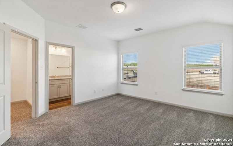 10203 Tulipwood Run, San Antonio, TX 78252, ,5 BathroomsBathrooms,Residential Multi Family,For Sale,10203 Tulipwood Run,0,1867590