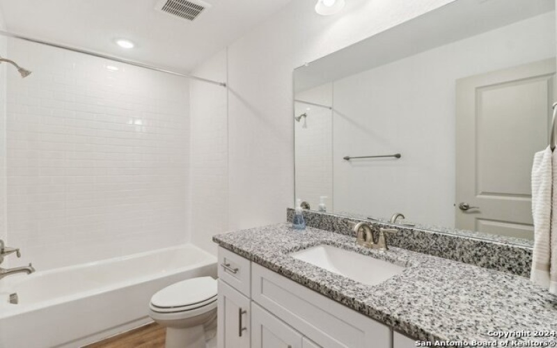 10203 Tulipwood Run, San Antonio, TX 78252, ,5 BathroomsBathrooms,Residential Multi Family,For Sale,10203 Tulipwood Run,0,1867590