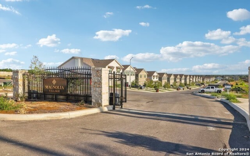 10203 Tulipwood Run, San Antonio, TX 78252, ,5 BathroomsBathrooms,Residential Multi Family,For Sale,10203 Tulipwood Run,0,1867590