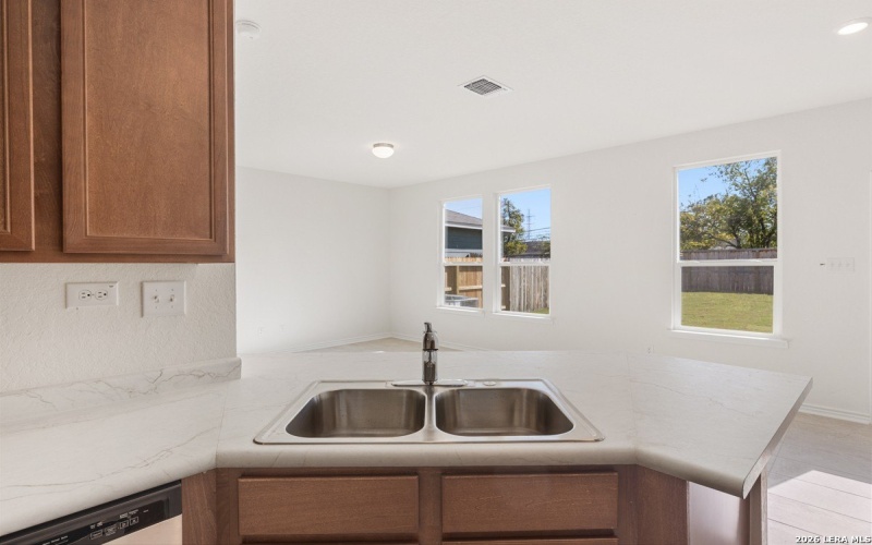 4542 OTRA OTRA DRIVE, San Antonio, TX 78222, 2 Habitaciones Habitaciones , ,2 BañosBaños,Residential,En Venta,4542 OTRA OTRA DRIVE,0,1907981