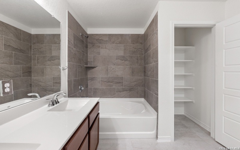 4542 OTRA OTRA DRIVE, San Antonio, TX 78222, 2 Habitaciones Habitaciones , ,2 BañosBaños,Residential,En Venta,4542 OTRA OTRA DRIVE,0,1907981