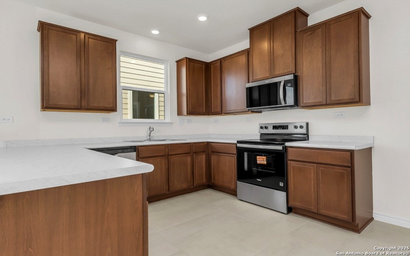 5218 BIG OAK RUN, Elmendorf, TX 78112, 4 Habitaciones Habitaciones , ,2 BañosBaños,Residential,En Venta,5218 BIG OAK RUN,0,1908041