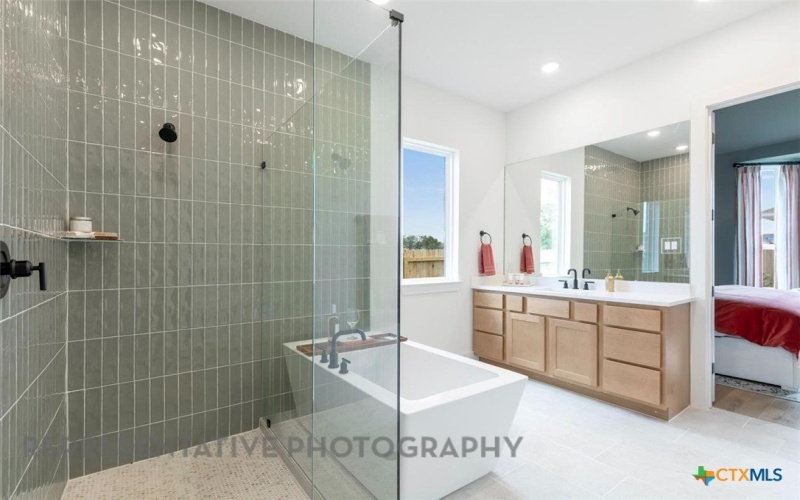 122 Stock Pond Trail, Kyle, TX 78640, 4 Habitaciones Habitaciones , ,3 BañosBaños,Residential,En Venta,122 Stock Pond Trail,0,592920