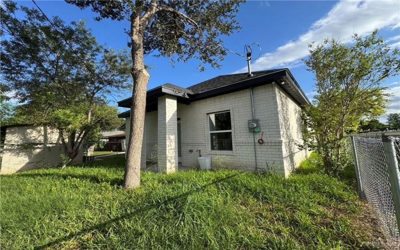 513 E Hawk Avenue, Pharr, TX 78577, 3 Bedrooms Bedrooms, ,2 BathroomsBathrooms,Residential,For Sale,513 E Hawk Avenue,0,480829