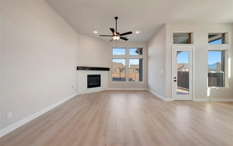 7837 Pondview Lane, Fort Worth, TX 76123, 3 Habitaciones Habitaciones , ,2 BañosBaños,Residential,En Venta,7837 Pondview Lane,0,21062031