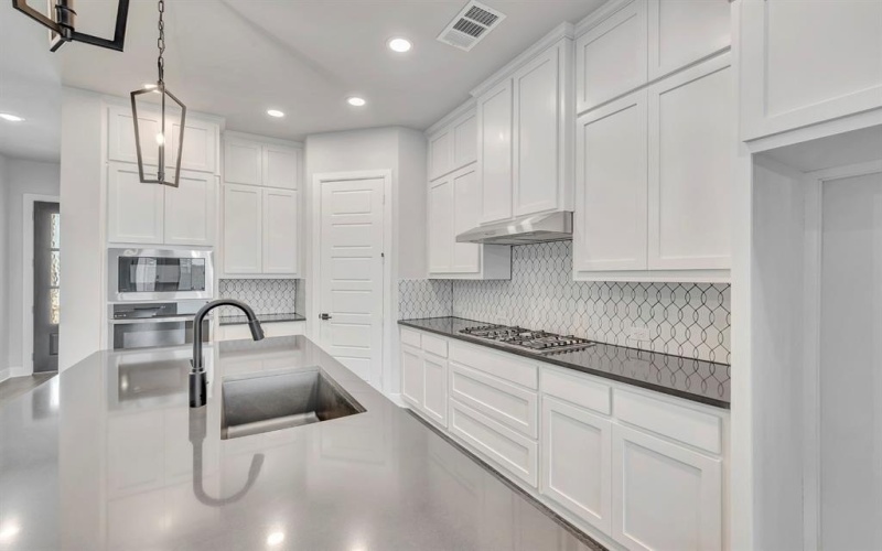 11728 Wildwood Street, Justin, TX 76247, 4 Bedrooms Bedrooms, ,3 BathroomsBathrooms,Residential,For Sale,11728 Wildwood Street,0,21062074