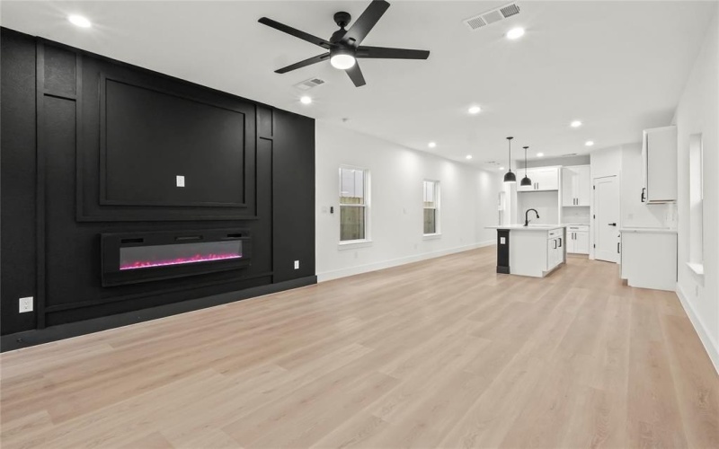 2406 Scott Street, Dallas, TX 75215, 4 Bedrooms Bedrooms, ,2 BathroomsBathrooms,Residential,For Sale,2406 Scott Street,0,21062087