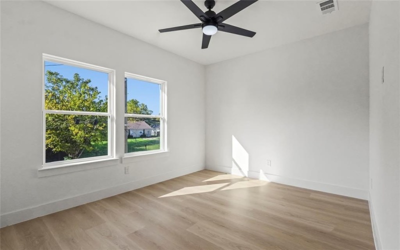2406 Scott Street, Dallas, TX 75215, 4 Bedrooms Bedrooms, ,2 BathroomsBathrooms,Residential,For Sale,2406 Scott Street,0,21062087