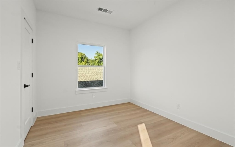 2406 Scott Street, Dallas, TX 75215, 4 Bedrooms Bedrooms, ,2 BathroomsBathrooms,Residential,For Sale,2406 Scott Street,0,21062087