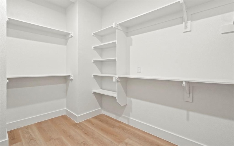 2406 Scott Street, Dallas, TX 75215, 4 Bedrooms Bedrooms, ,2 BathroomsBathrooms,Residential,For Sale,2406 Scott Street,0,21062087