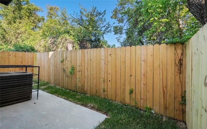 2406 Scott Street, Dallas, TX 75215, 4 Bedrooms Bedrooms, ,2 BathroomsBathrooms,Residential,For Sale,2406 Scott Street,0,21062087