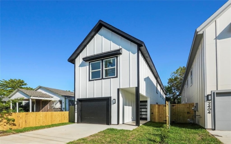 2406 Scott Street, Dallas, TX 75215, 4 Bedrooms Bedrooms, ,2 BathroomsBathrooms,Residential,For Sale,2406 Scott Street,0,21062087