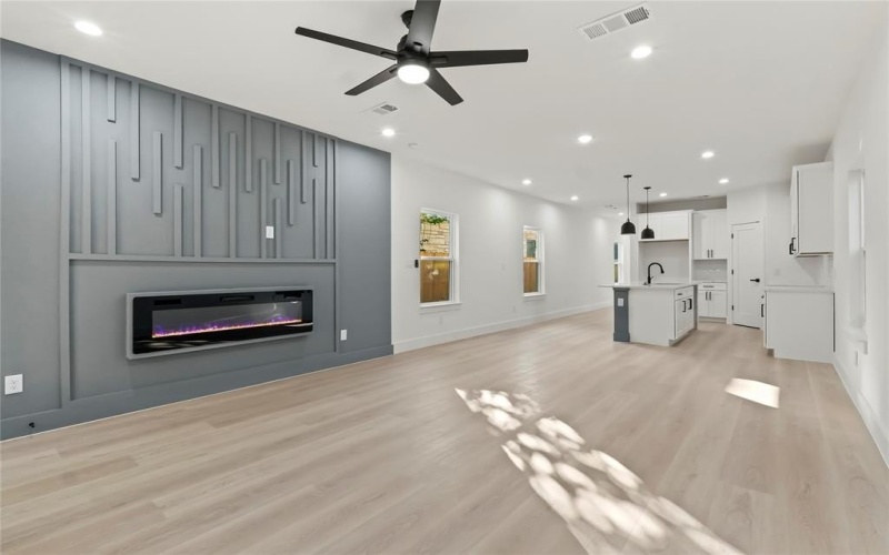 2404 Scott Street, Dallas, TX 75215, 4 Habitaciones Habitaciones , ,2 BañosBaños,Residential,En Venta,2404 Scott Street,0,21062130