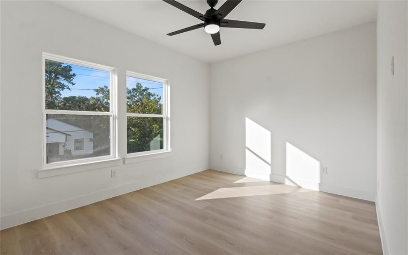 2404 Scott Street, Dallas, TX 75215, 4 Habitaciones Habitaciones , ,2 BañosBaños,Residential,En Venta,2404 Scott Street,0,21062130