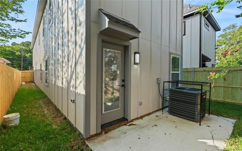 2404 Scott Street, Dallas, TX 75215, 4 Habitaciones Habitaciones , ,2 BañosBaños,Residential,En Venta,2404 Scott Street,0,21062130