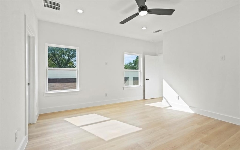 2912 Brigham Lane, Dallas, TX 75215, 4 Habitaciones Habitaciones , ,2 BañosBaños,Residential,En Venta,2912 Brigham Lane,0,21062214