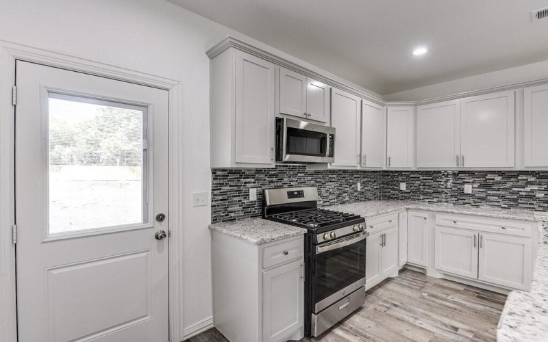 1830 Fernwood Avenue, Dallas, TX 75216, 4 Bedrooms Bedrooms, ,2 BathroomsBathrooms,Residential,For Sale,1830 Fernwood Avenue,0,21060241