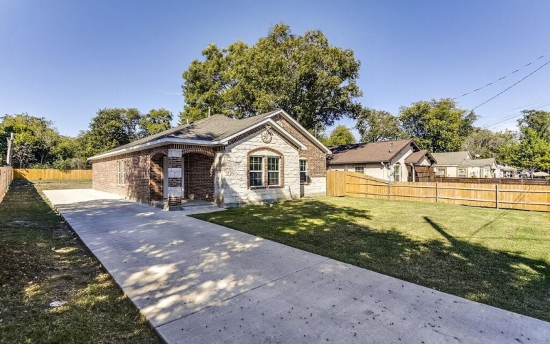1830 Fernwood Avenue, Dallas, TX 75216, 4 Bedrooms Bedrooms, ,2 BathroomsBathrooms,Residential,For Sale,1830 Fernwood Avenue,0,21060241