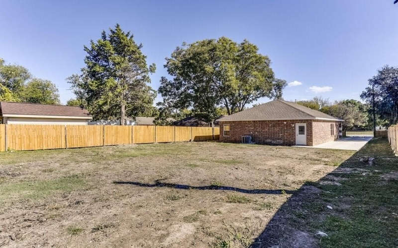 1830 Fernwood Avenue, Dallas, TX 75216, 4 Bedrooms Bedrooms, ,2 BathroomsBathrooms,Residential,For Sale,1830 Fernwood Avenue,0,21060241