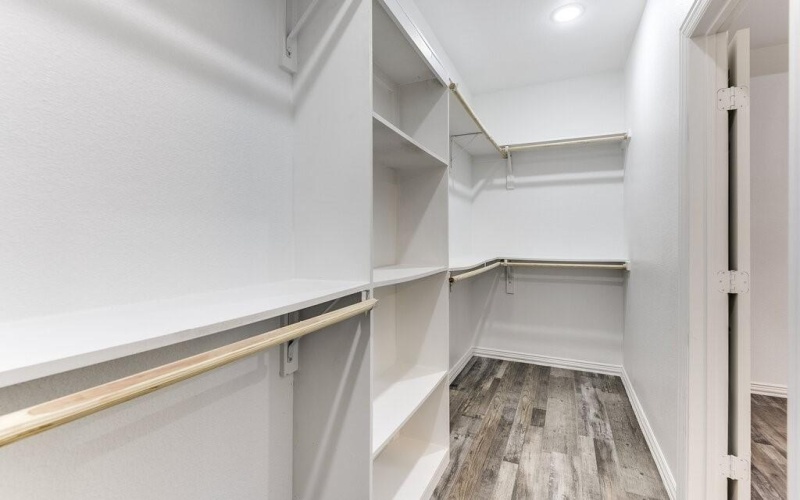 1423 Harlandale Avenue, Dallas, TX 75216, 4 Bedrooms Bedrooms, ,2 BathroomsBathrooms,Residential,For Sale,1423 Harlandale Avenue,0,21060246