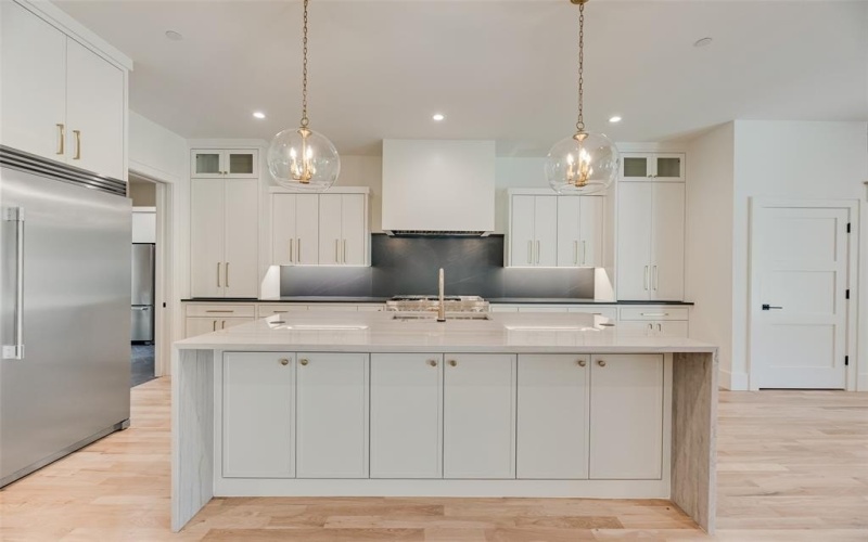 4074 S Better Drive, Dallas, TX 75229, 5 Bedrooms Bedrooms, ,6 BathroomsBathrooms,Residential,For Sale,4074 S Better Drive,0,21060266