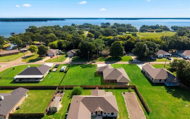 104 Deep Cove Drive, Trinidad, TX 75163, 4 Bedrooms Bedrooms, ,2 BathroomsBathrooms,Residential,For Sale,104 Deep Cove Drive,0,21061021