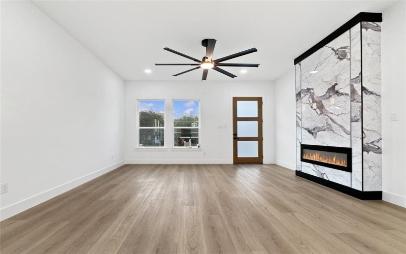 3823 Le May Avenue, Dallas, TX 75216, 3 Habitaciones Habitaciones , ,2 BañosBaños,Residential,En Venta,3823 Le May Avenue,0,21061127
