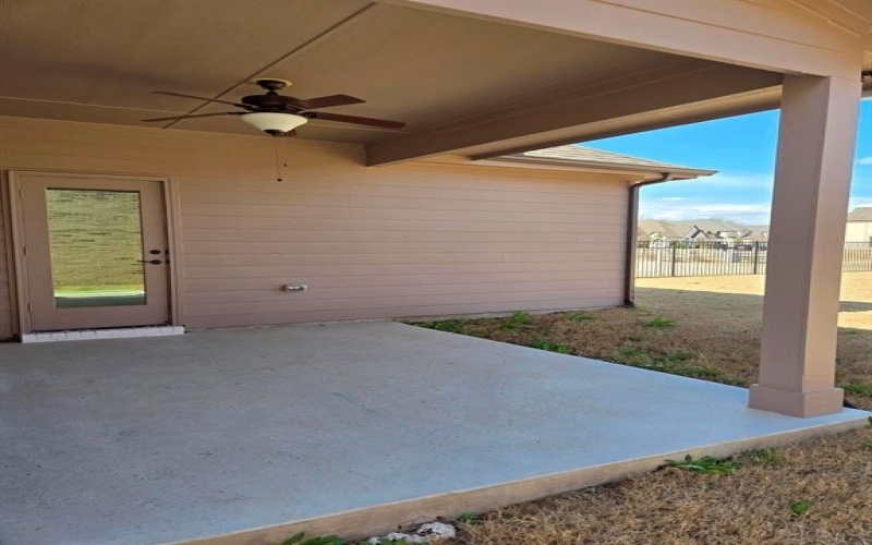 1944 Temple Hills, Van Alstyne, TX 75495, 4 Bedrooms Bedrooms, ,5 BathroomsBathrooms,Residential,For Sale,1944 Temple Hills,0,21061296