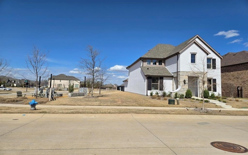 1944 Temple Hills, Van Alstyne, TX 75495, 4 Bedrooms Bedrooms, ,5 BathroomsBathrooms,Residential,For Sale,1944 Temple Hills,0,21061296