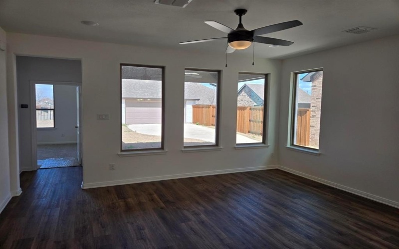 1944 Temple Hills, Van Alstyne, TX 75495, 4 Bedrooms Bedrooms, ,5 BathroomsBathrooms,Residential,For Sale,1944 Temple Hills,0,21061296