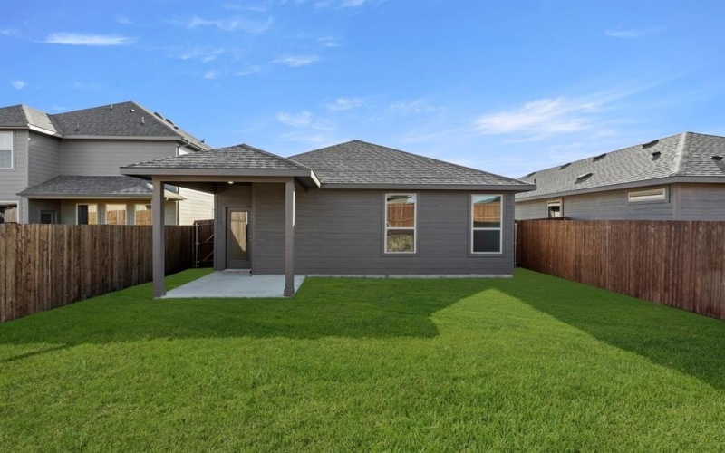 1712 Elle Lane, Aubrey, TX 76227, 3 Bedrooms Bedrooms, ,2 BathroomsBathrooms,Residential,For Sale,1712 Elle Lane,0,21061300