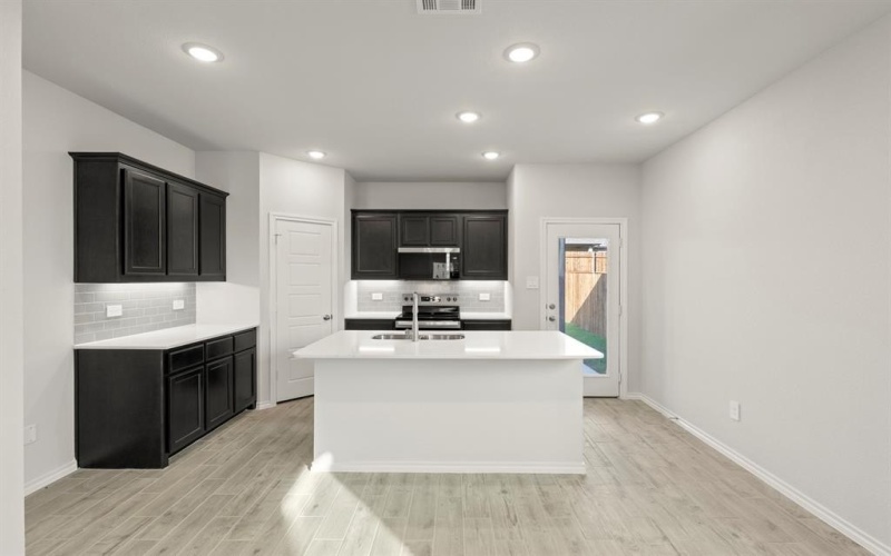 1712 Elle Lane, Aubrey, TX 76227, 3 Bedrooms Bedrooms, ,2 BathroomsBathrooms,Residential,For Sale,1712 Elle Lane,0,21061300