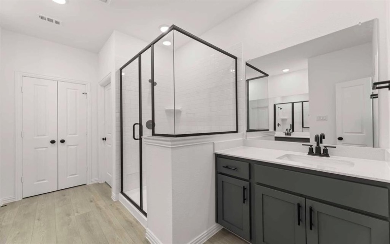 631 Blue Ridge Drive, Mansfield, TX 76063, 3 Habitaciones Habitaciones , ,2 BañosBaños,Residential,En Venta,631 Blue Ridge Drive,0,21061326