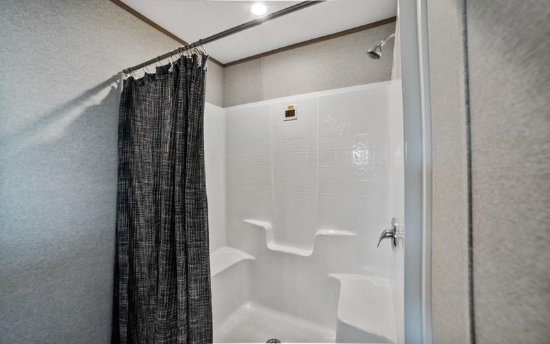 102 Shady Springs Drive, Runaway Bay, TX 76426, 5 Bedrooms Bedrooms, ,3 BathroomsBathrooms,Residential,For Sale,102 Shady Springs Drive,0,21061406