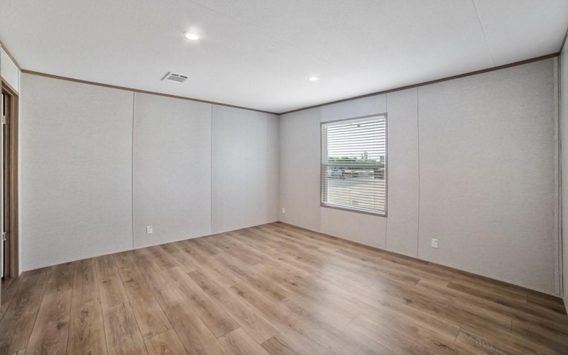 102 Shady Springs Drive, Runaway Bay, TX 76426, 5 Bedrooms Bedrooms, ,3 BathroomsBathrooms,Residential,For Sale,102 Shady Springs Drive,0,21061406