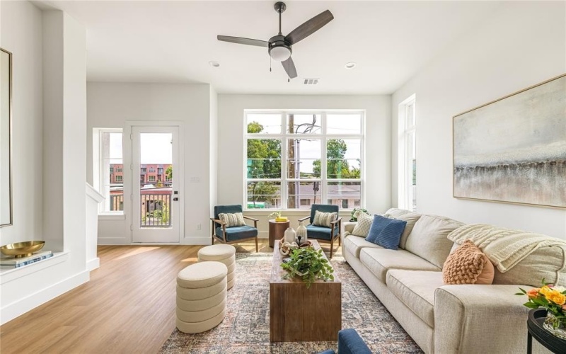 13325 Bee Street #302, Farmers Branch, TX 75234, 3 Habitaciones Habitaciones , ,3 BañosBaños,Residential,En Venta,13325 Bee Street,0,21061569