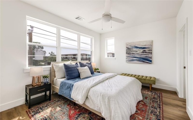 13325 Bee Street #302, Farmers Branch, TX 75234, 3 Habitaciones Habitaciones , ,3 BañosBaños,Residential,En Venta,13325 Bee Street,0,21061569