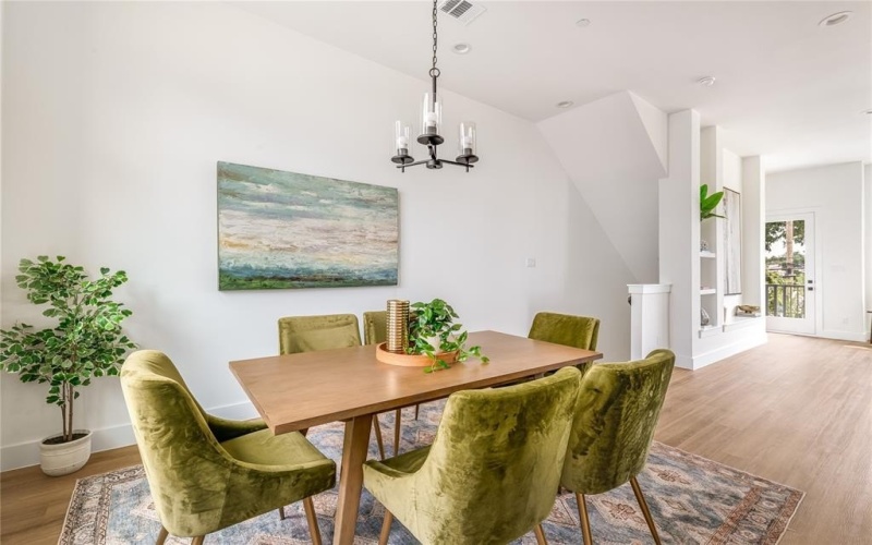 13325 Bee Street #302, Farmers Branch, TX 75234, 3 Habitaciones Habitaciones , ,3 BañosBaños,Residential,En Venta,13325 Bee Street,0,21061569