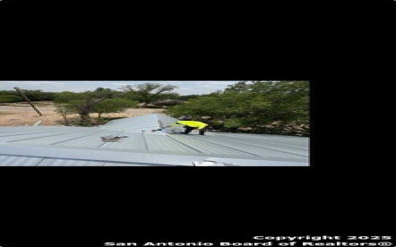 218 E mill, Uvalde, TX 78801, 3 Bedrooms Bedrooms, ,2 BathroomsBathrooms,Residential,For Sale,218 E mill,0,1908210