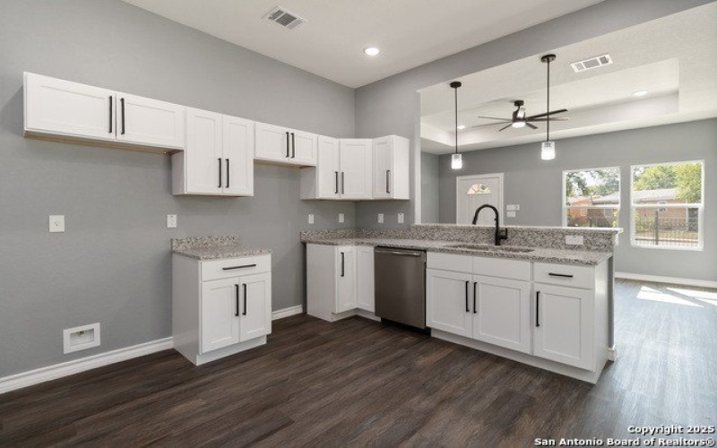 2637 Quintana, San Antonio, TX 78211, 3 Bedrooms Bedrooms, ,2 BathroomsBathrooms,Residential,For Sale,2637 Quintana,0,1908265