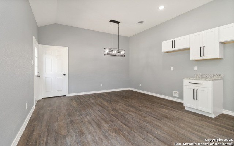 2637 Quintana, San Antonio, TX 78211, 3 Bedrooms Bedrooms, ,2 BathroomsBathrooms,Residential,For Sale,2637 Quintana,0,1908265