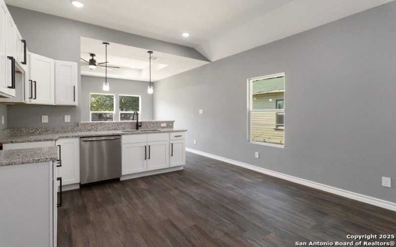 2637 Quintana, San Antonio, TX 78211, 3 Bedrooms Bedrooms, ,2 BathroomsBathrooms,Residential,For Sale,2637 Quintana,0,1908265