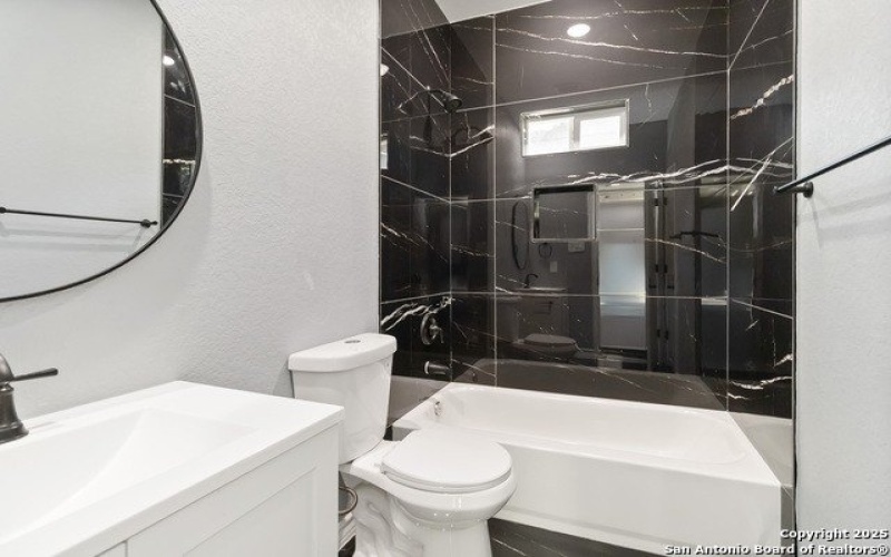 2637 Quintana, San Antonio, TX 78211, 3 Bedrooms Bedrooms, ,2 BathroomsBathrooms,Residential,For Sale,2637 Quintana,0,1908265