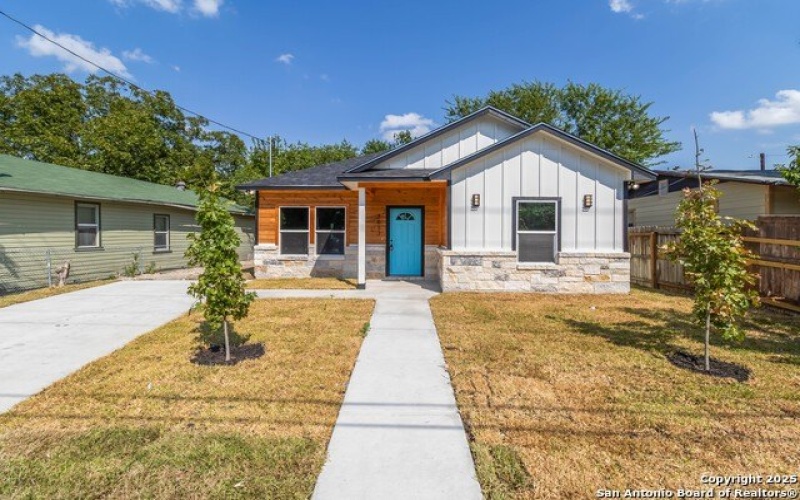 2637 Quintana, San Antonio, TX 78211, 3 Bedrooms Bedrooms, ,2 BathroomsBathrooms,Residential,For Sale,2637 Quintana,0,1908265