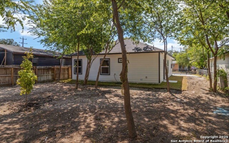 2637 Quintana, San Antonio, TX 78211, 3 Bedrooms Bedrooms, ,2 BathroomsBathrooms,Residential,For Sale,2637 Quintana,0,1908265
